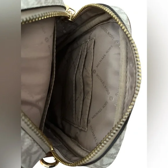 Michael Kors Cream and Brown Crossbody Flight Bag - Picture 9 of 11